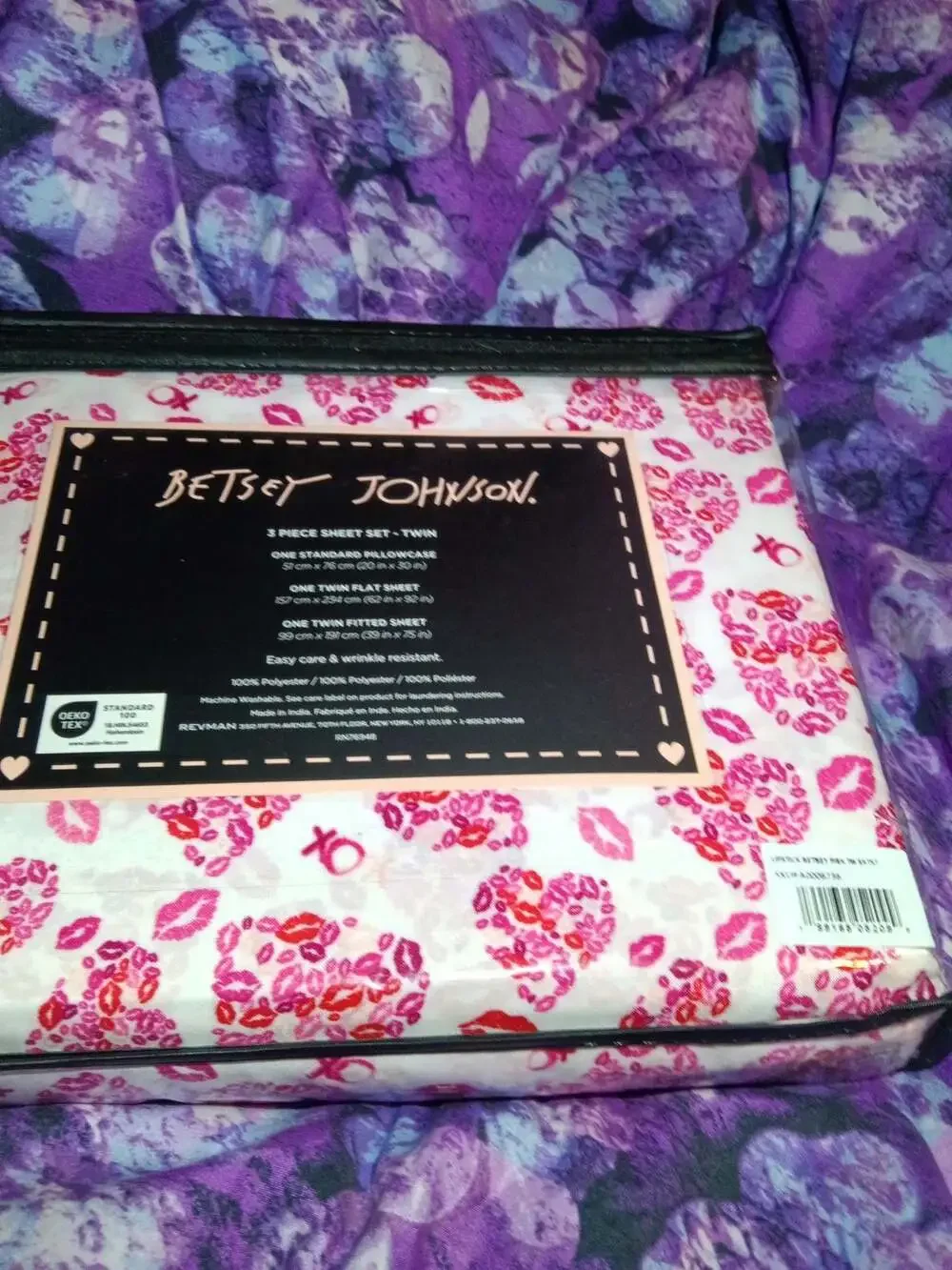Betsey Johnson Twin Sheet Set! Lips Xoxo love Valentine's set! NWT